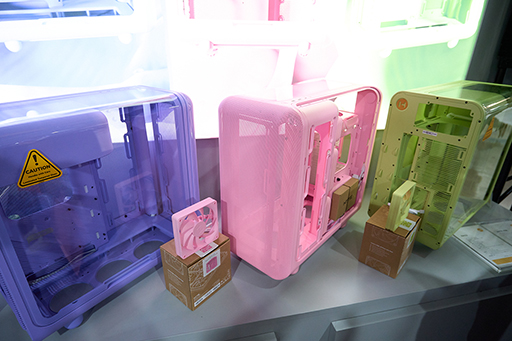 画像ギャラリー No.010のサムネイル画像 / ゲーマー向けディスプレイブランド「Titan Army」が東京ゲームショウに出展。手ごろなMini LEDディスプレイを展示［TGS2025］