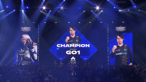 画像ギャラリー No.004のサムネイル画像 / ［EVO2025］「餓狼伝説 City of the Wolves」部門優勝は日本のGO1選手。EWCに続いてEVO2025でも頂点を極める