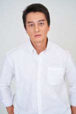 画像ギャラリー No.004のサムネイル画像 / Switch版「龍が如く 極」最新PVが公開に。俳優の本宮泰風さんが，リビングから響く“物騒な男たち”の声に立ち向かう