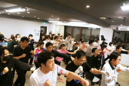 画像ギャラリー No.007のサムネイル画像 / 「Fit Boxing 3」リアルイベントをレポート。50人のファンたちが3月実装のインストラクターの先行体験やシリーズ監修者によるレッスンを楽しんだ