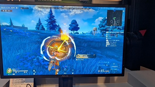 画像ギャラリー No.010のサムネイル画像 / 初心者でも楽しめる新次元異能ヒーローバトロワ「運命のトリガー」を紹介。ブースには見目麗しいコスプレイヤーの姿も［TGS2025］【PR】