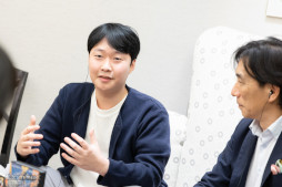 画像ギャラリー No.007のサムネイル画像 / ［インタビュー］「レンタヒーロー Z」での協業について，LINE NEXTのキムCSOとセガの内海社長が語る。セガファンの熱い思いがきっかけ