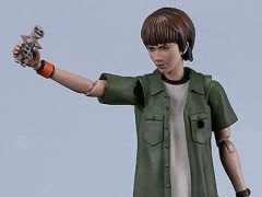 「SIREN」のプラモデル「PLAMATEA 須田恭也」が2026年4月に発売決定。焔薙や宇理炎（盾），火かき棒などが手持ち可能な付属品に