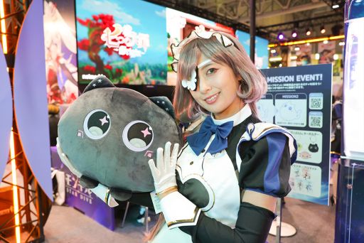 画像ギャラリー No.026のサムネイル画像 / 華やかなコスプレイヤーと巨大ニャンコに注目！　「モンギル：STAR DIVE」ブースをレポート［TGS2025］【PR】