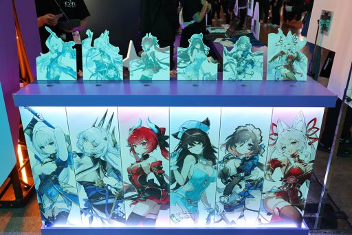 画像ギャラリー No.029のサムネイル画像 / 華やかなコスプレイヤーと巨大ニャンコに注目！　「モンギル：STAR DIVE」ブースをレポート［TGS2025］【PR】