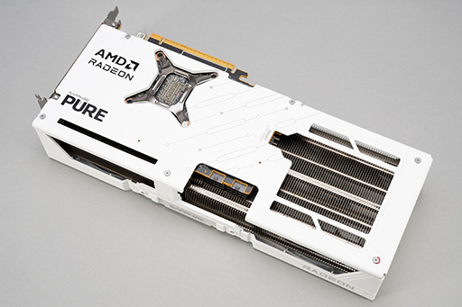 画像ギャラリー No.004のサムネイル画像 / RDNA 4世代の新GPU「Radeon RX 9070 XT」&「Radeon RX 9070」レビュー。RX 7900 XTを上回ってRTX 5070とも戦える