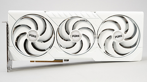 画像ギャラリー No.007のサムネイル画像 / RDNA 4世代の新GPU「Radeon RX 9070 XT」&「Radeon RX 9070」レビュー。RX 7900 XTを上回ってRTX 5070とも戦える
