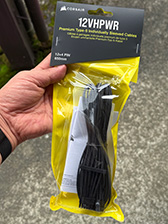 画像ギャラリー No.037のサムネイル画像 / Sapphireのグラフィックスカード「NITRO＋ RX 9070 XT」を購入して，散財の神Lisa Suと「12V-2×6」地獄の入口で握手した