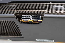 画像ギャラリー No.015のサムネイル画像 / AMDの新ミドルハイGPU「Radeon RX 9070 GRE」は，RX 9070とRX 9060 XTの間に入り，ゲームによってはGeForce RTX 5070を上回ることも