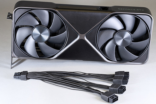 画像ギャラリー No.019のサムネイル画像 / 写真で見る「GeForce RTX 5090 Founders Edition」。斬新な冷却構造の採用で2スロットの厚みを実現した新世代GeForce