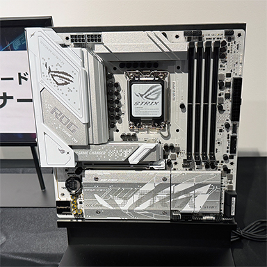 画像ギャラリー No.009のサムネイル画像 / GeForce RTX 5090搭載カードなど,ASUS製最新PCパーツが秋葉原で一挙に展示。2月1日には一般向けイベントを開催