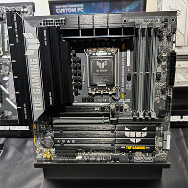 画像ギャラリー No.011のサムネイル画像 / GeForce RTX 5090搭載カードなど,ASUS製最新PCパーツが秋葉原で一挙に展示。2月1日には一般向けイベントを開催