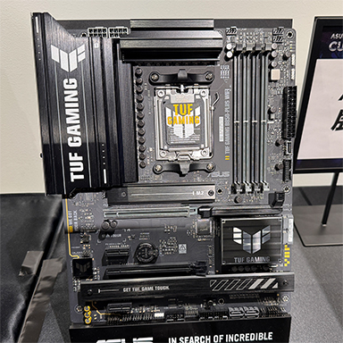 画像ギャラリー No.015のサムネイル画像 / GeForce RTX 5090搭載カードなど,ASUS製最新PCパーツが秋葉原で一挙に展示。2月1日には一般向けイベントを開催