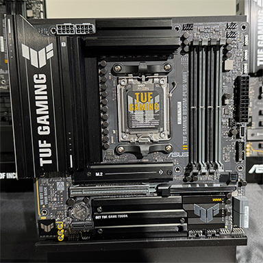 画像ギャラリー No.016のサムネイル画像 / GeForce RTX 5090搭載カードなど,ASUS製最新PCパーツが秋葉原で一挙に展示。2月1日には一般向けイベントを開催