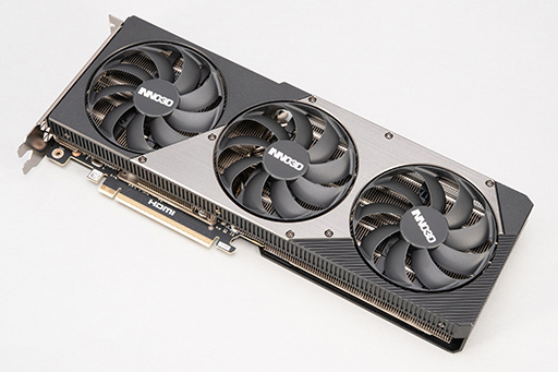 画像ギャラリー No.012のサムネイル画像 / INNO3D製「GeForce RTX 5080 X3 OC」&「GeForce RTX 5070 Ti X3」レビュー。SFF準拠のRTX 50搭載カードは性能も優秀だった