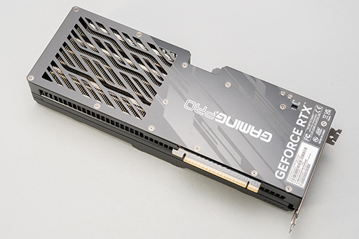 画像ギャラリー No.007のサムネイル画像 / クロックアップ版RTX 5070は，RTX 4080超えを達成できるのか。Palit「GeForce RTX 5070 GamingPro OC」で検証してみた