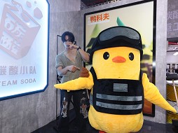 画像ギャラリー No.005のサムネイル画像 / 「エスケープ フロム ダッコフ」は買い切り作品として完成後も成長を続ける。プロデューサーに聞く，小規模体制と無料アップデートの理由［BW2026］