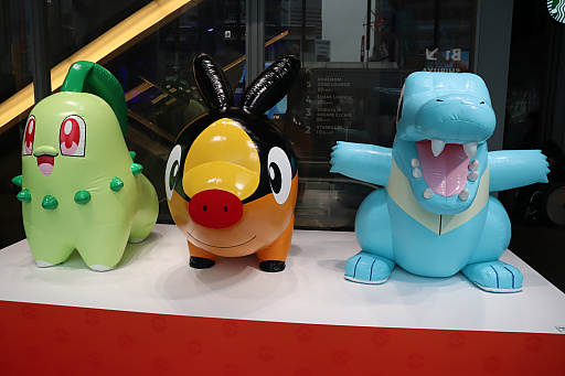 画像ギャラリー No.012のサムネイル画像 / 「Pokémon LEGENDS Z-A」の世界観を表現したスペシャルイベントが，東京・SHIBUYA TSUTAYAにて期間限定で開催中。昼夜で異なる顔を見せるミアレシティを再現