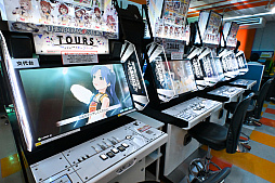 画像ギャラリー No.004のサムネイル画像 / アイマス20周年にアケマス初体験! 初代「THE IDOLM@STER」を学マスPが遊び,時代を越えて“アイ”される,原点を知る