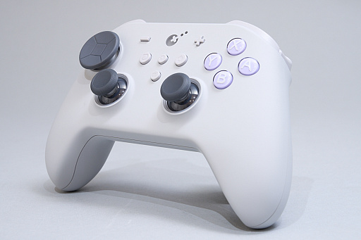 画像ギャラリー No.001のサムネイル画像 / SwitchもPCも遊ぶなら,フル対応のゲームパッドGuliKit「TT PRO Controller」「TT MAX Controller」はどうだろう? カスタム性も高く,お手頃価格だ
