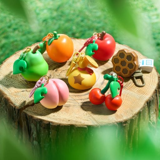 画像ギャラリー No.001のサムネイル画像 / カプセルトイ「フルーツキーホルダーコレクション どうぶつの森」,Nintendo TOKYO/OSAKA/KYOTO/FUKUOKAでの一般販売を本日開始