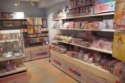 画像ギャラリー No.015のサムネイル画像 / 「アイプリショップ」池袋店の内覧会レポート。子どもから大人まで楽しめる工夫が盛りだくさんの店内