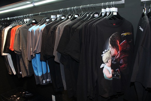画像ギャラリー No.008のサムネイル画像 / 渋谷PARCOに「KOJIMA PRODUCTIONS × PARCO GAMES STRAND STORE」本日オープン。約3か月にわたり多数のコラボグッズを販売。パンチの利いたコラボメニューも注目
