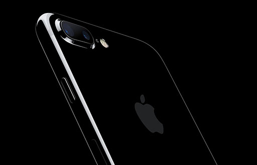 画像ギャラリー No.004のサムネイル画像 / Apple,防水防塵仕様で国内向けはFelicaにも対応する「iPhone 7」「iPhone 7 Plus」を発表。日本では9月9日に予約受付開始,翌週16日に発売へ