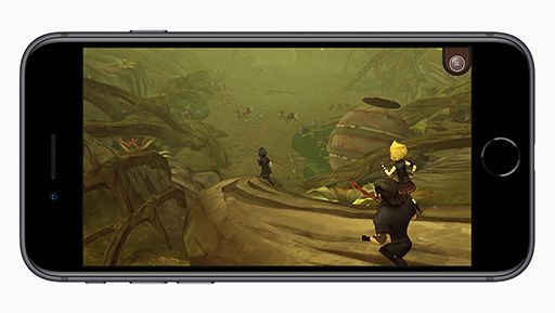 画像ギャラリー No.008のサムネイル画像 / Apple，前面ほぼ全体を有機ELパネルが覆う「iPhone X」を発表。既存路線を継承するスマートフォン「iPhone 8 Plus」「iPhone 8」も