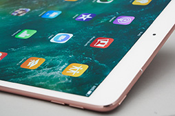 画像ギャラリー No.017のサムネイル画像 / 「10.5インチiPad Pro」レビュー。画面が大きくなった新型iPadは，すんなり使えてゲームも快適なお勧めタブレットだ