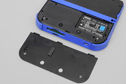 画像ギャラリー No.016のサムネイル画像 / 「Nintendo 2DS」分解レポート。立体視非対応の“廉価版3DS”,その中身は?