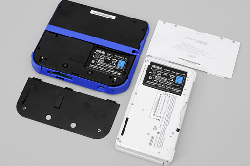 画像ギャラリー No.017のサムネイル画像 / 「Nintendo 2DS」分解レポート。立体視非対応の“廉価版3DS”,その中身は?