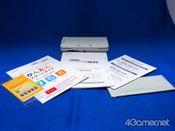 画像ギャラリー No.002のサムネイル画像 / Newニンテンドー3DS&LLが本日発売。さっそく手に入れたのでパッケージの中身を確認