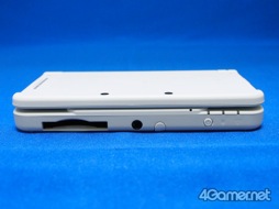 画像ギャラリー No.007のサムネイル画像 / Newニンテンドー3DS&LLが本日発売。さっそく手に入れたのでパッケージの中身を確認