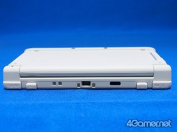 画像ギャラリー No.008のサムネイル画像 / Newニンテンドー3DS&LLが本日発売。さっそく手に入れたのでパッケージの中身を確認