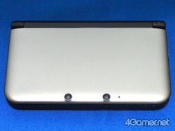 画像ギャラリー No.031のサムネイル画像 / Newニンテンドー3DS&LLが本日発売。さっそく手に入れたのでパッケージの中身を確認