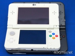 画像ギャラリー No.047のサムネイル画像 / Newニンテンドー3DS&LLが本日発売。さっそく手に入れたのでパッケージの中身を確認