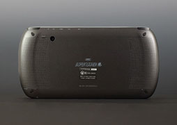 画像ギャラリー No.003のサムネイル画像 / 携帯ゲーム機のようなコントローラを搭載したAndroidタブレット「SUPERGAMER俺」が販売開始。賞金総額60万円のゲームコンテストも始まる
