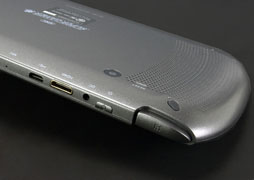 画像ギャラリー No.006のサムネイル画像 / 携帯ゲーム機のようなコントローラを搭載したAndroidタブレット「SUPERGAMER俺」が販売開始。賞金総額60万円のゲームコンテストも始まる