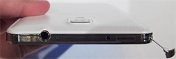 画像ギャラリー No.026のサムネイル画像 / KDDIの2013冬モデルスマートフォン&タブレットを触ってきた。スペックは横一線で使い勝手に工夫を凝らした製品が目立つ
