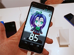 画像ギャラリー No.052のサムネイル画像 / KDDIの2013冬モデルスマートフォン&タブレットを触ってきた。スペックは横一線で使い勝手に工夫を凝らした製品が目立つ