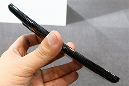 画像ギャラリー No.004のサムネイル画像 / KDDIの2014春モデルのスマートフォン&タブレットをチェック。大画面ファブレットにコンパクトなハイスペック機と充実したラインナップ