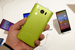 画像ギャラリー No.037のサムネイル画像 / KDDIの2014春モデルのスマートフォン&タブレットをチェック。大画面ファブレットにコンパクトなハイスペック機と充実したラインナップ