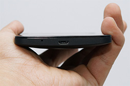 画像ギャラリー No.008のサムネイル画像 / ASUS製スマホ「ZenFone 5」ファーストインプレッション。SIMロックフリーで低価格なLTE対応スマホの実力は?