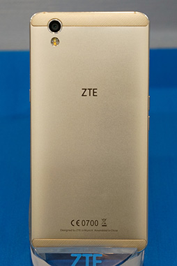 画像ギャラリー No.005のサムネイル画像 / ZTEの新型SIMロックフリースマホ「BLADE V7 MAX」テストレポート。普段使いにはいいがゲーム用途では厳しい面も
