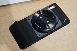 画像ギャラリー No.022のサムネイル画像 / Motorolaの新SIMフリースマホ「Moto Z」&「Moto Z Play」をじっくりチェック。ベンチは不許可でもデレステはプレイしてきた