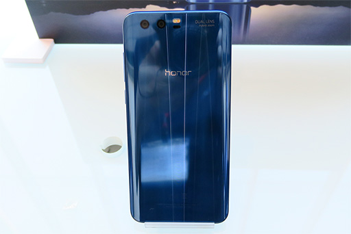 画像ギャラリー No.004のサムネイル画像 / Huawei，ミドルクラス市場向けのSIMロックフリースマートフォン「honor 9」を10月12日に国内発売