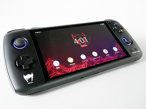 画像ギャラリー No.002のサムネイル画像 / Android搭載小型ゲーム機「Odin Pro」を写真でチェック。ゲームパッドが想像以上の出来栄えだ