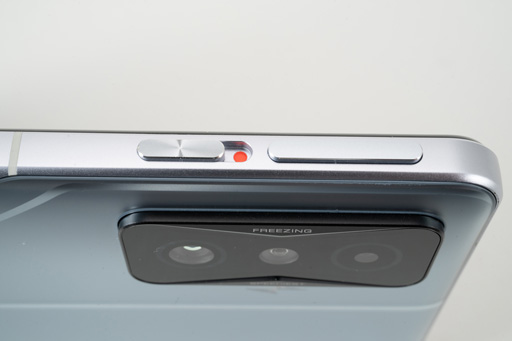 画像ギャラリー No.025のサムネイル画像 / ミドルクラスの価格で買えるハイエンドスマホ「POCO F4 GT」は，ゲームに最適化されたスマートフォンだった