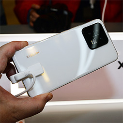 画像ギャラリー No.016のサムネイル画像 / 1インチセンサーカメラ&最新SoC搭載モデルなど「Xiaomi 13」シリーズ計3製品が登場